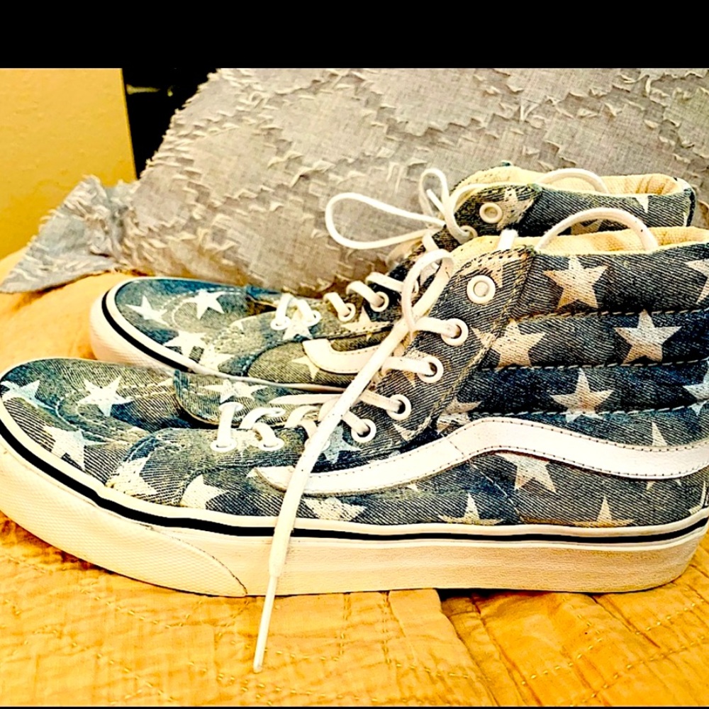 Women’s Vans high tops  7.5.